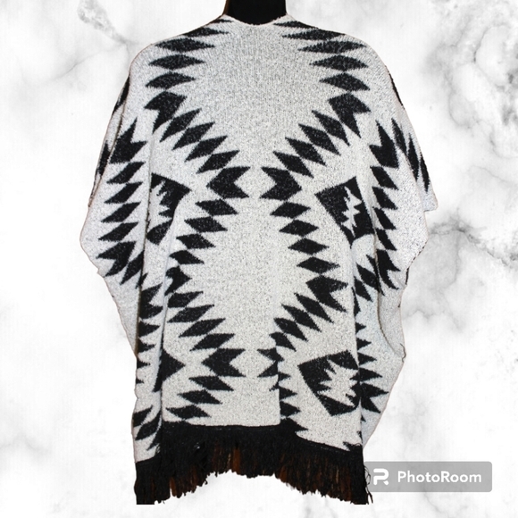 Mudd Tribal Print Cardigan - Picture 3 of 5